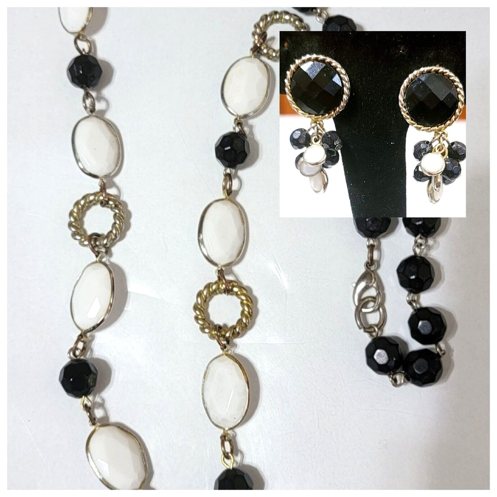 Vintage Black White Lucite Beaded Necklace Clip-On Earrings Jewelry Set